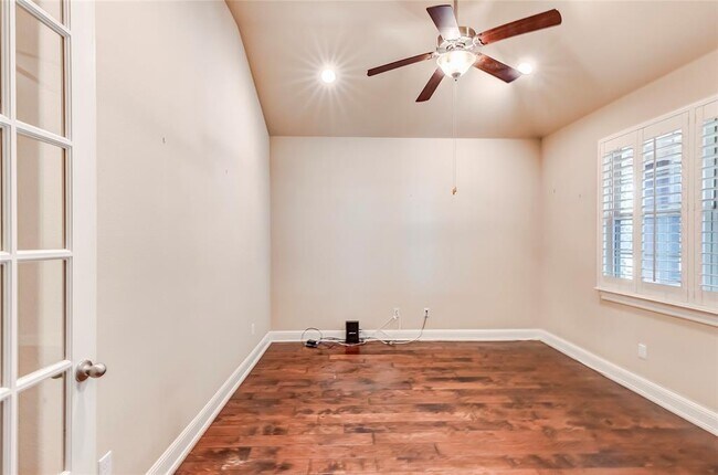 Building Photo - 4103 Front Range Ln