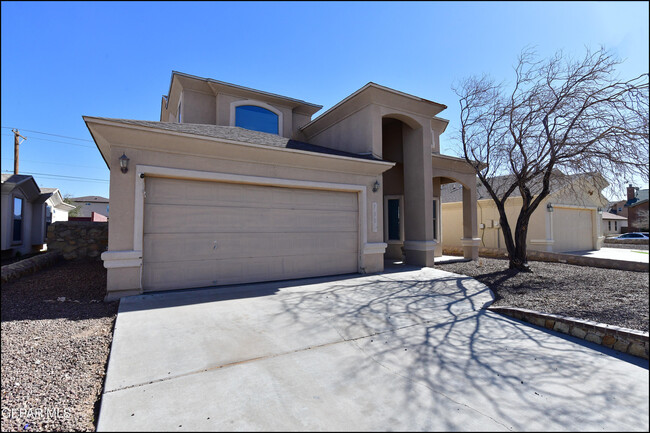 Building Photo - 7153 Falling Leaf Cir