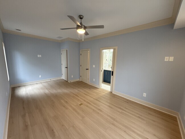 Building Photo - 1073 Hemphill Ave NW