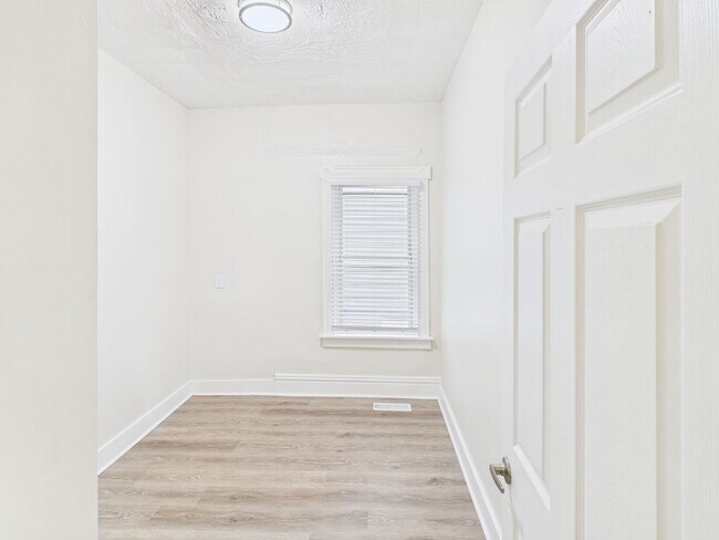 Building Photo - 1917 Boston Ave