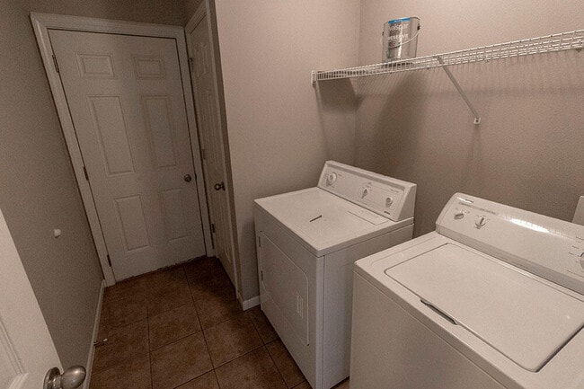 Building Photo - 4013 Snowy Owl Dr