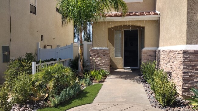 Building Photo - 40035 Temecky Way