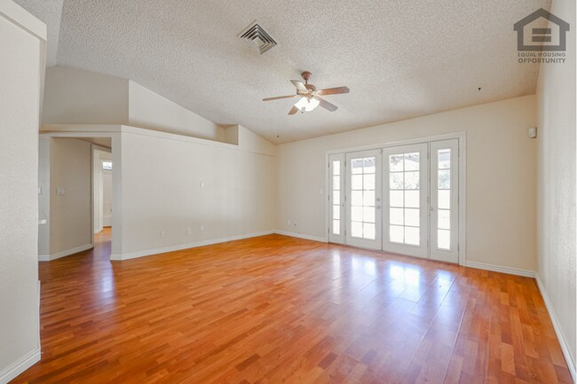 Building Photo - 3Bed/2Bath House at 59th Ave/Union Hills! Ready for Immediate Move-In!