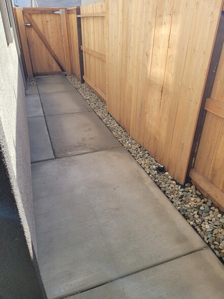 Building Photo - 8055 Monterey Pebble Way