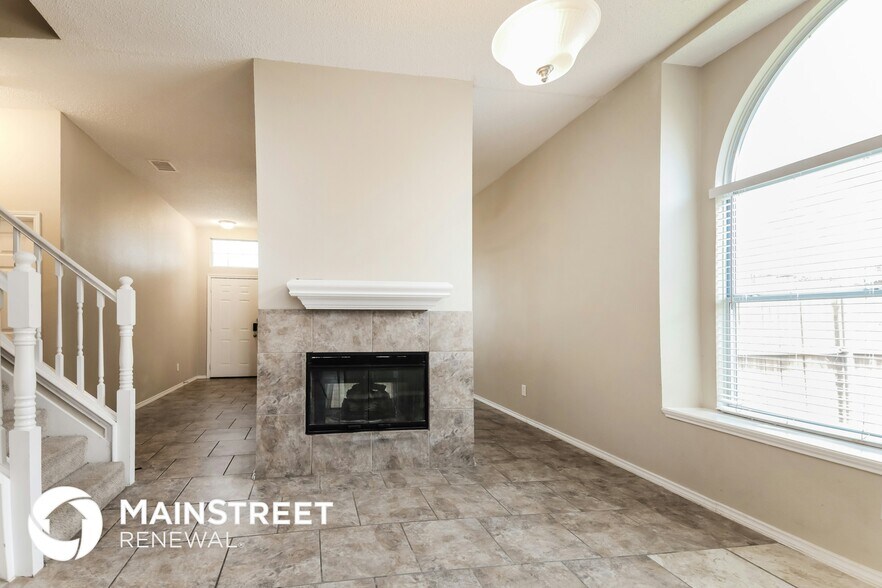 Building Photo - 1521 Cool Springs Dr