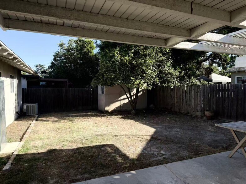 Building Photo - 5149 Arden Dr
