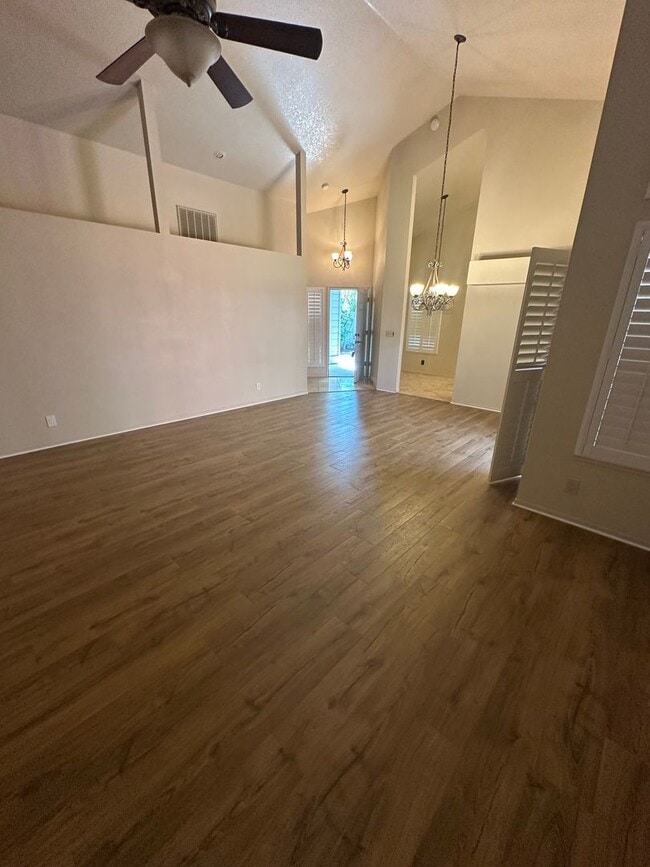 Building Photo - Beautiful 3 bedroom!