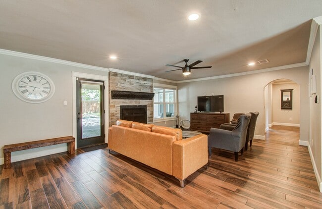 Building Photo - 18006 Bambridge Dr