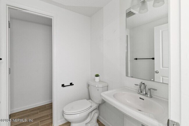 Building Photo - 9919 Lovage Ln