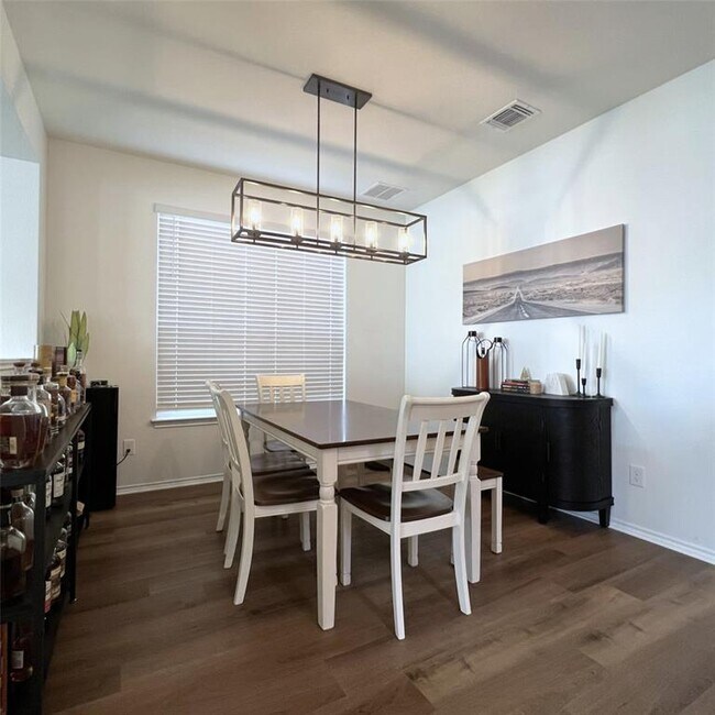 Building Photo - 13205 Nancy Reagan St