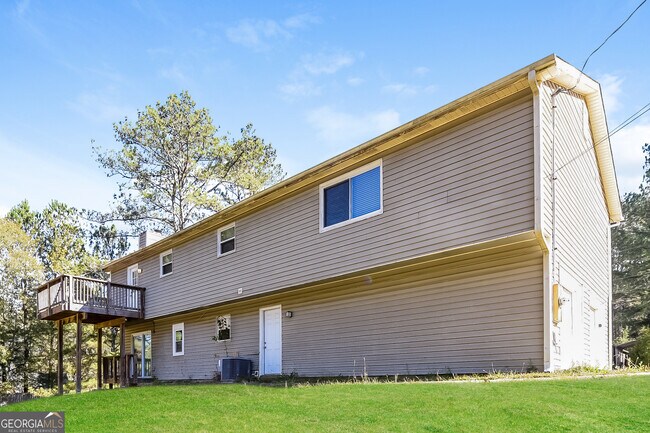 Building Photo - 1235 Julie Ct
