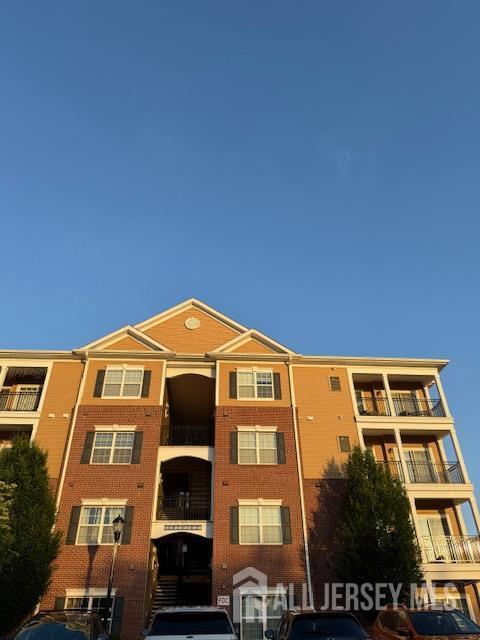 Building Photo - 437 Micali Way