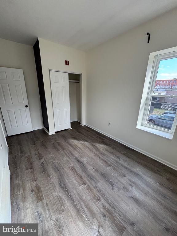 Building Photo - 444 Bridge St