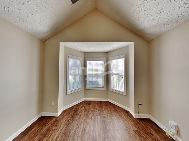 Building Photo - 2166 Blueberry Ln