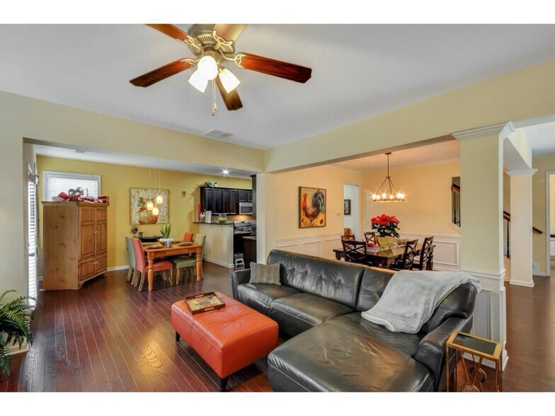 Building Photo - 6035 Falls Landing Dr