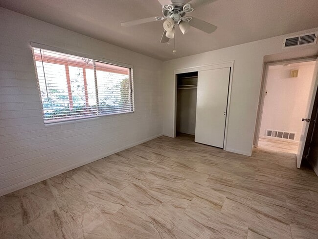 Building Photo - HOUSE - UPTOWN