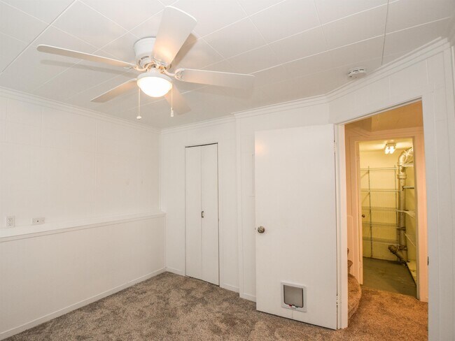 Building Photo - 143 S State St