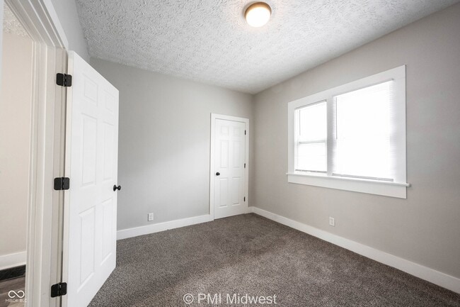 Building Photo - 729 N Bosart Ave