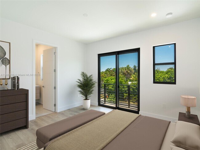 Building Photo - 841-843 SW 29th St