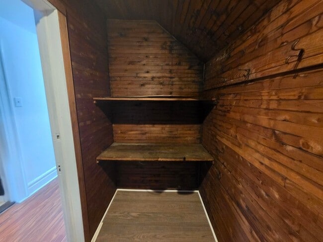 Building Photo - 86 Keer Ave