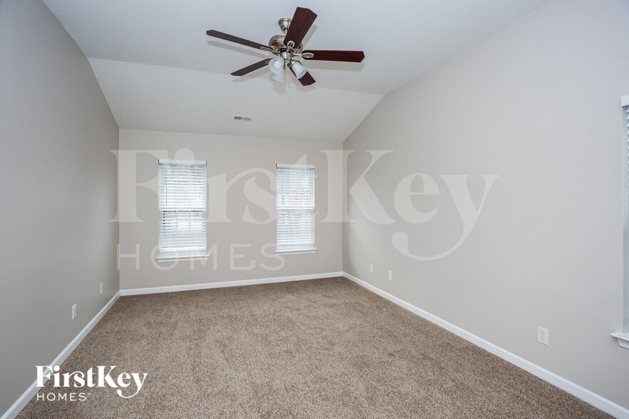 Building Photo - 10311 Fairbourne Ct