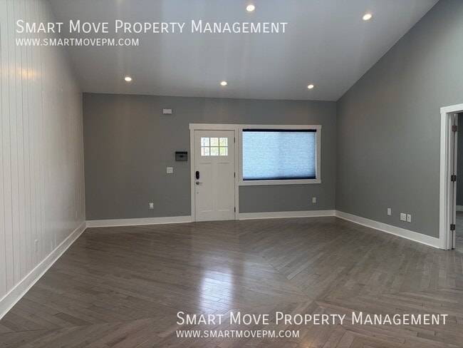 Building Photo - 2311 S Gekeler-