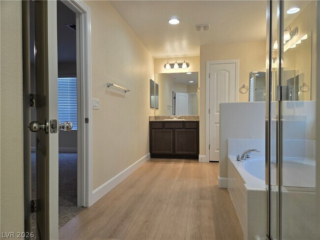 Building Photo - 2715 Hammetts Landing Walk