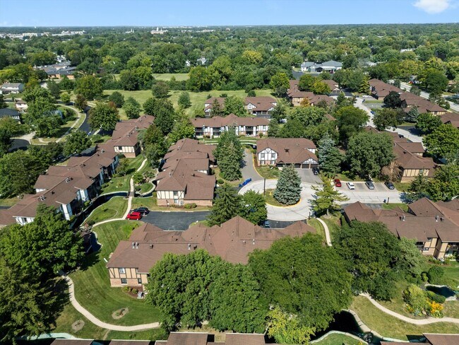 Building Photo - 850 Sheldon Ct