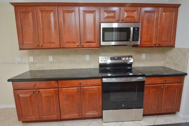 Building Photo - 4648 56th Ln