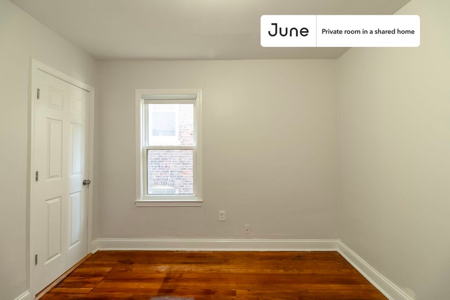 Primary Photo - Room in Shared 4 bed/1 bath home
