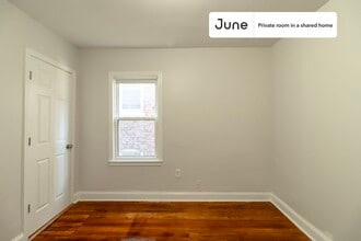 Building Photo - Room in Shared 4 bed/1 bath home