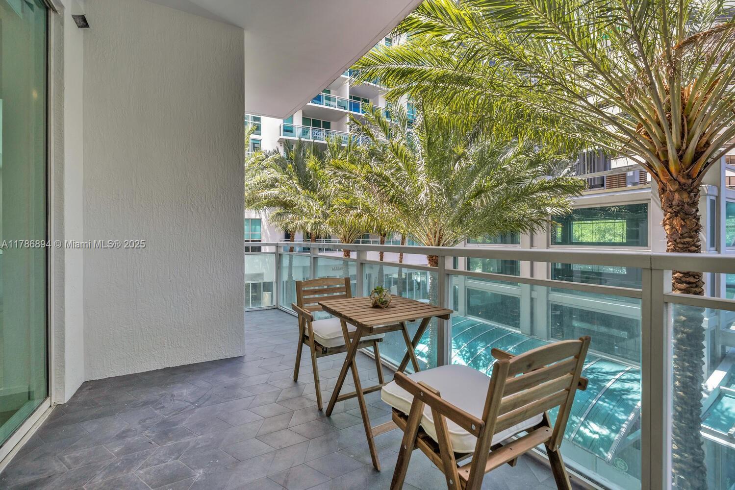Building Photo - 950 Brickell Bay Dr