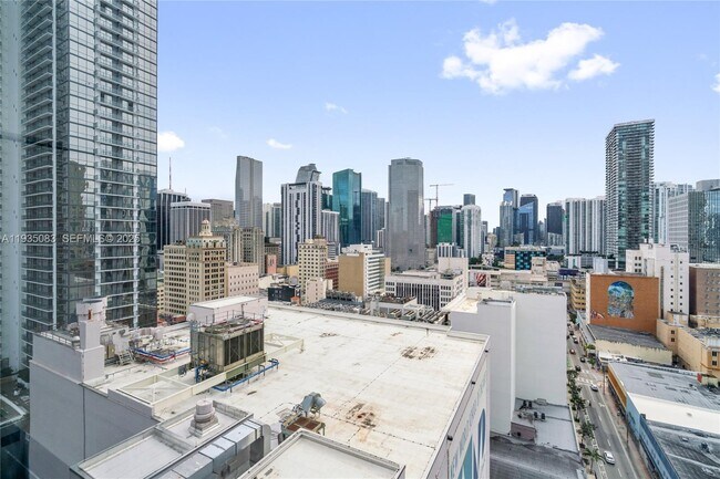 Building Photo - 225 N Miami Ave