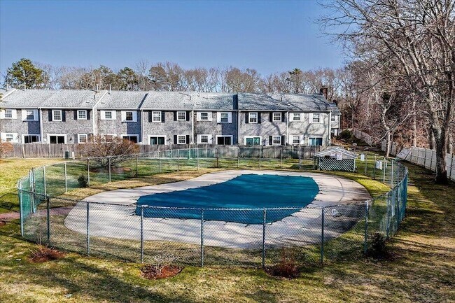 Building Photo - 8 Captain Cook Ln
