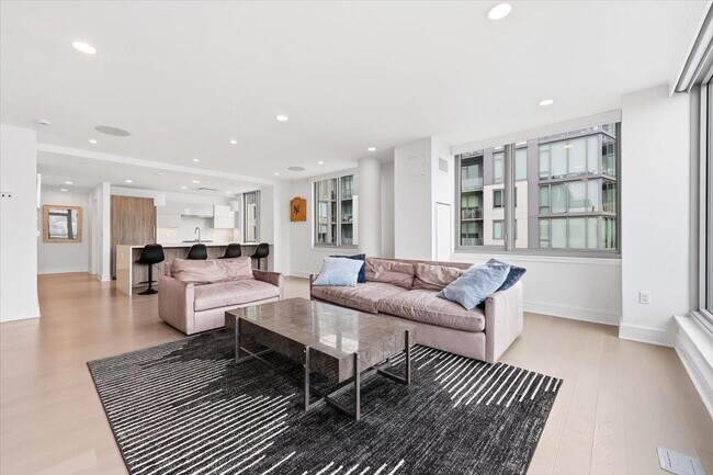 Building Photo - 9 Ave at Port Imperial