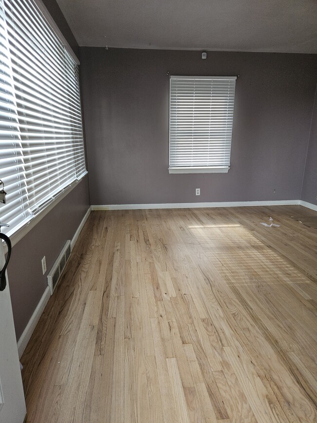 Building Photo - 2904 Plum Dr