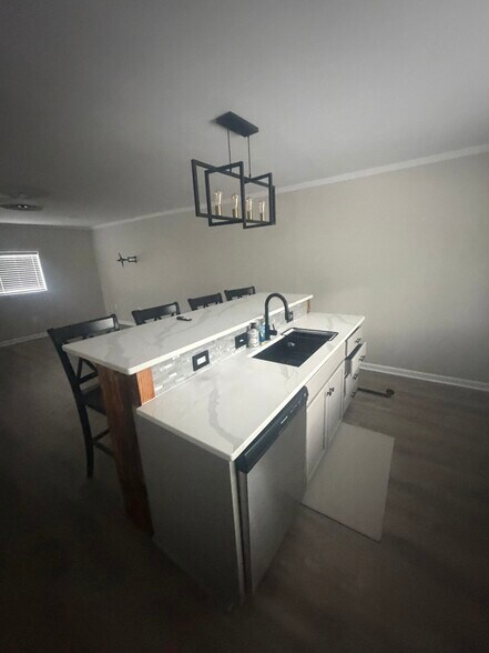 Building Photo - 92 Topsail Ct