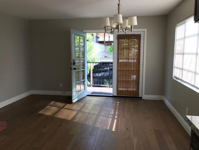 Building Photo - 6007 Springvale Dr