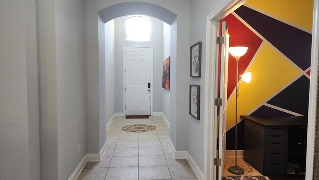 Building Photo - Lakeview Turnkey Furnished Home with Resort Amenities in Gated Rosedale!