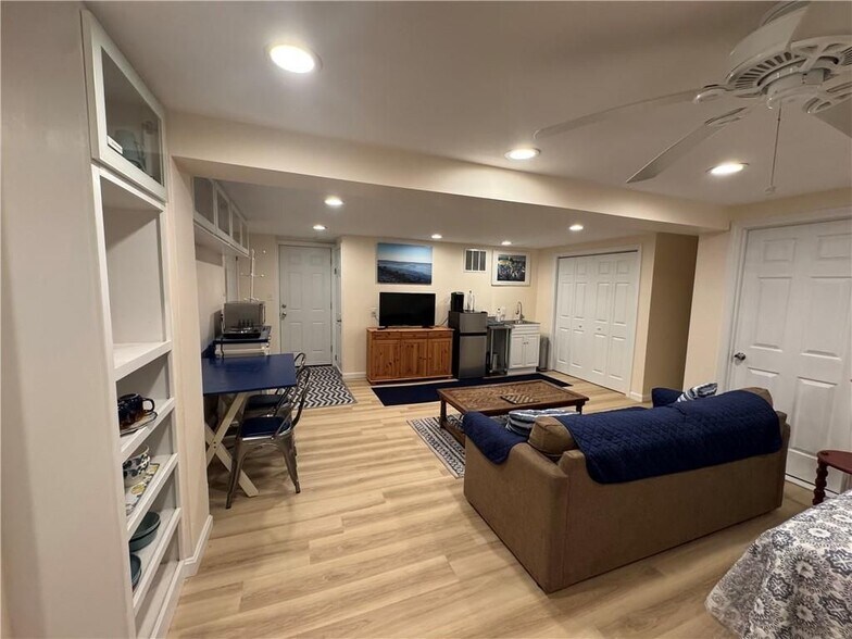 Building Photo - 34 Inkberry Trail