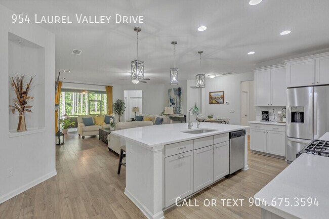 Building Photo - 954 Laurel Valley Dr