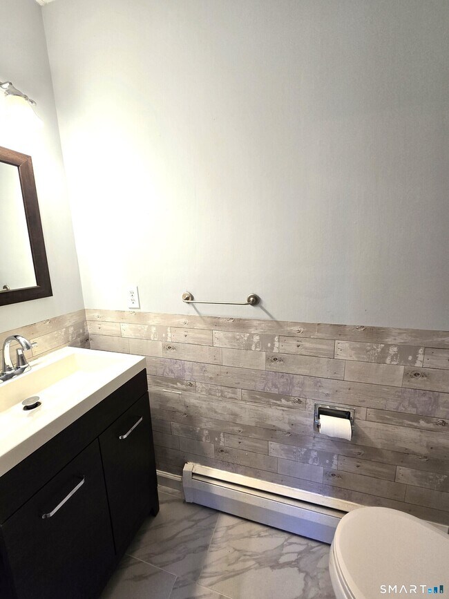 Building Photo - 7 Staunton Ct