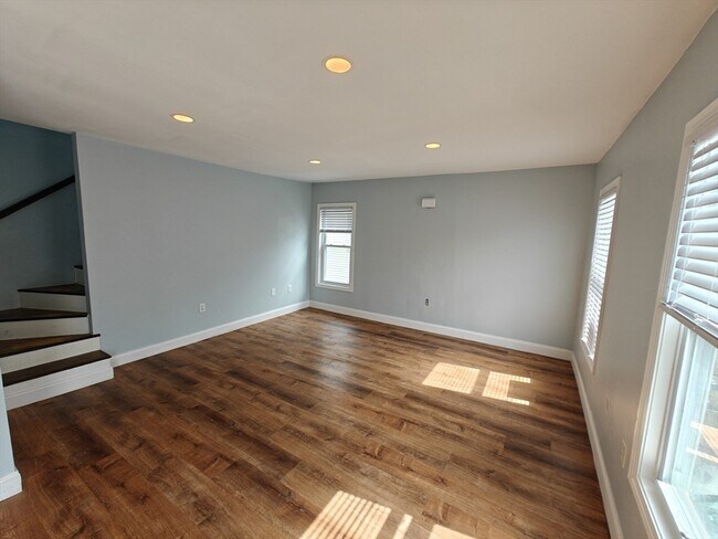 Building Photo - 102 Mt Pleasant Ave