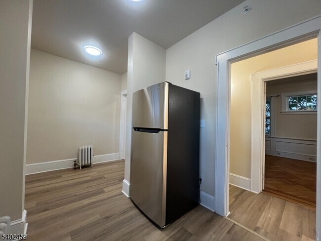 Building Photo - 185 Broad St