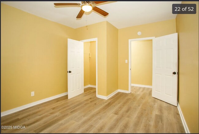 Building Photo - 955 Putnam St