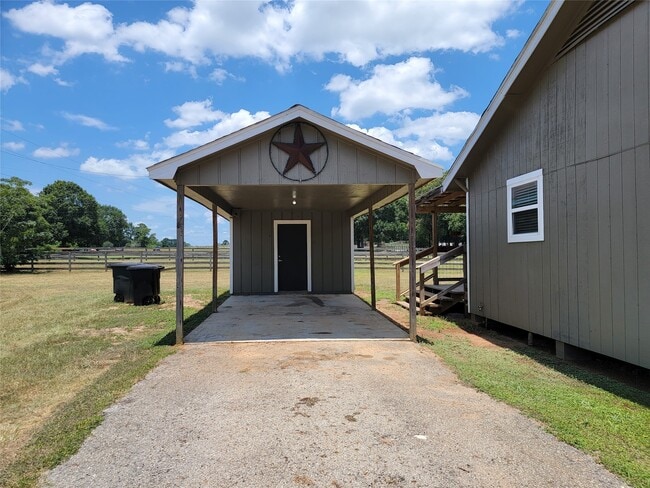 Building Photo - 12123 Old County Rd