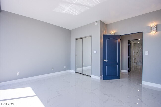 Building Photo - 3111 Bel Air Dr
