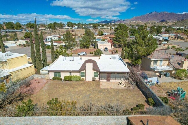 Building Photo - Beautiful 1-story southwestern-style home in west El Paso