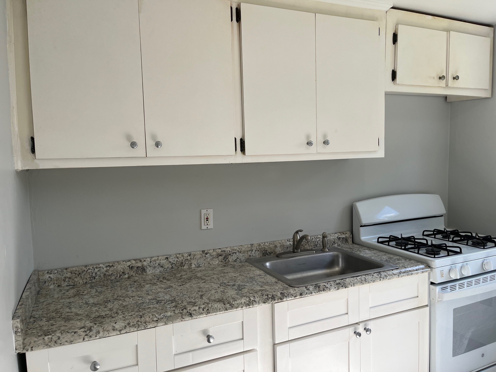 Building Photo - 15A Carolyn Ter