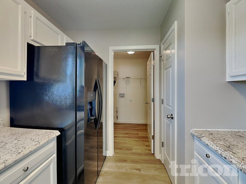 Building Photo - 5119 Daffodil Ln